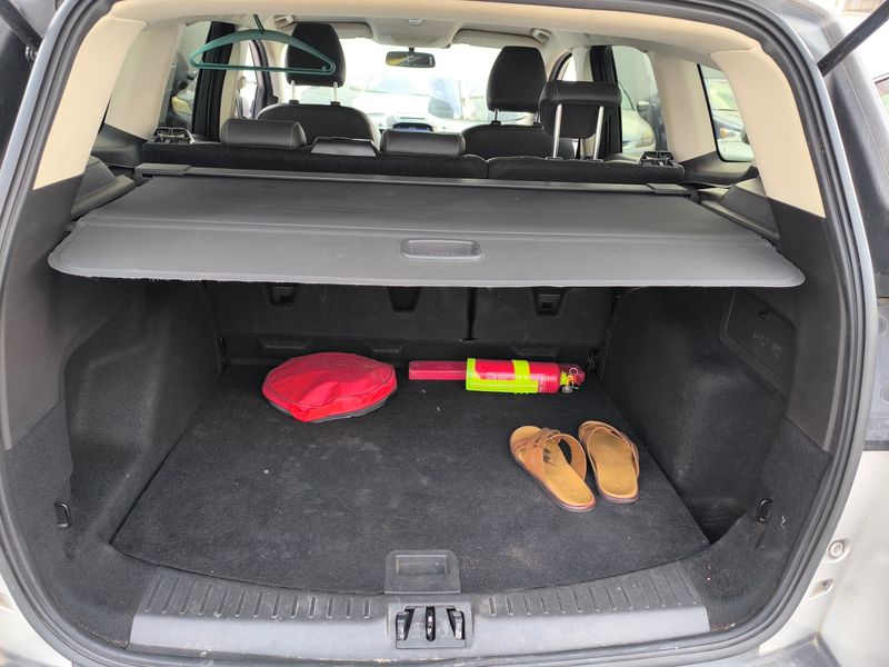 Thumbnail 8 of 2019 Ford Escape SE